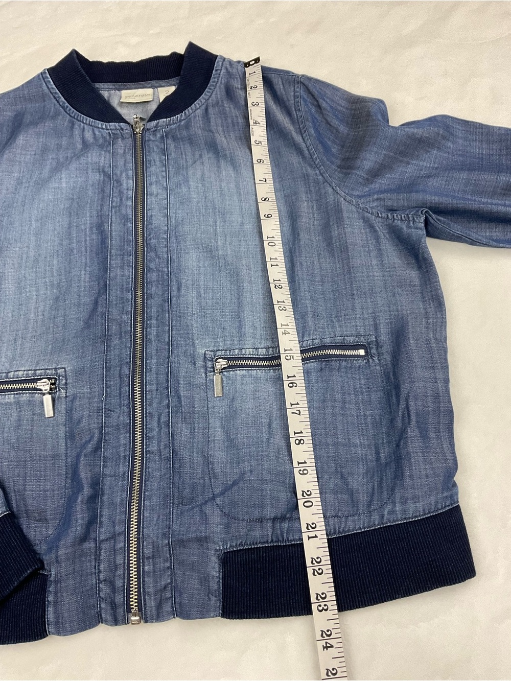Zenergy by Chico’s Zip up Lightweight Jacket Chambray Size 12 - Picture 5 of 10